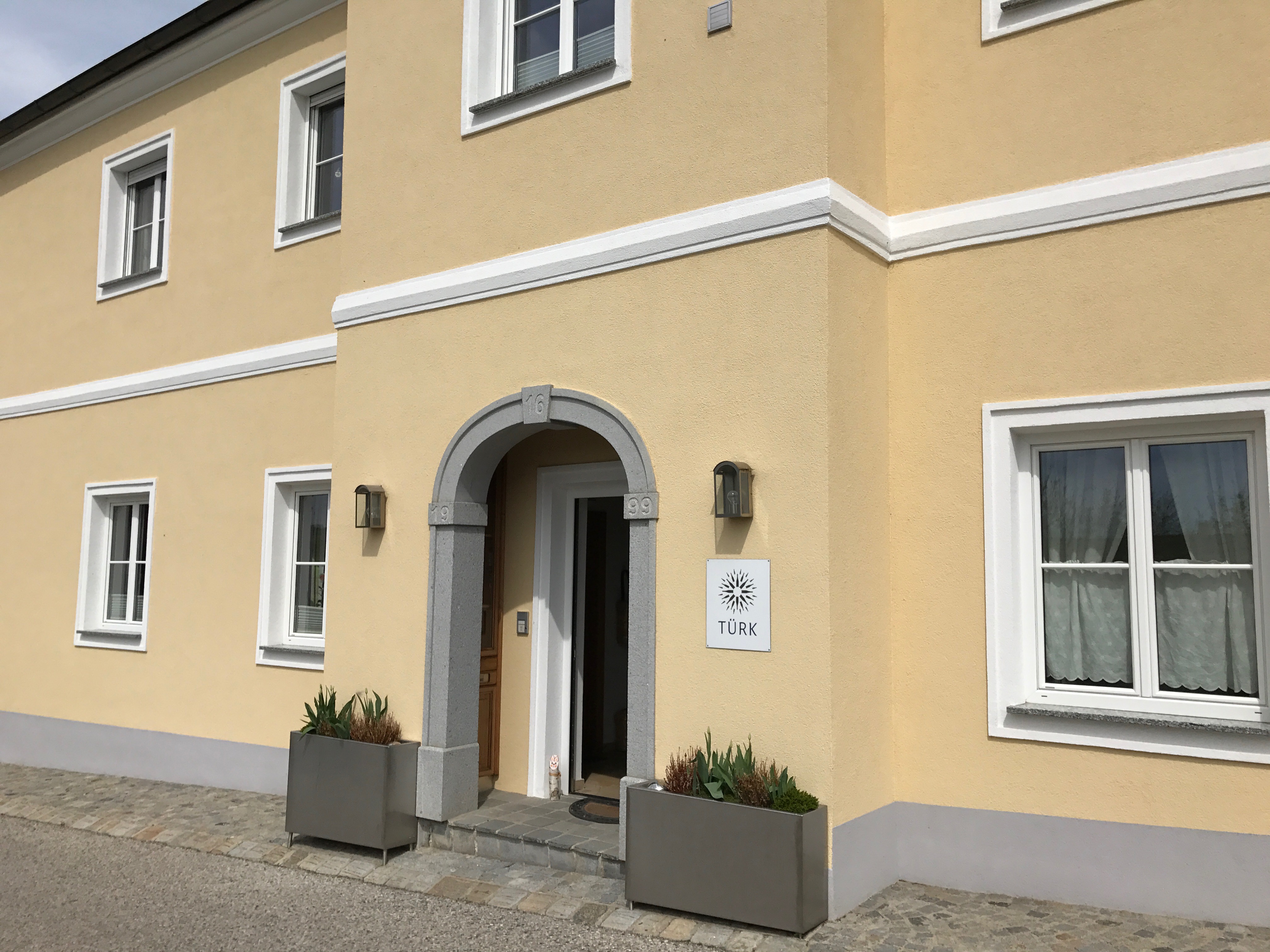 Weingut Türk, Hauptgebäude